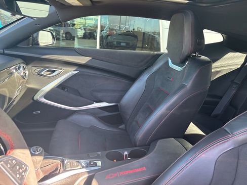 Used 2021 Chevrolet Camaro ZL1 RWD image 9