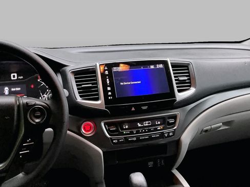 Used 2017 Honda Pilot EX image 7