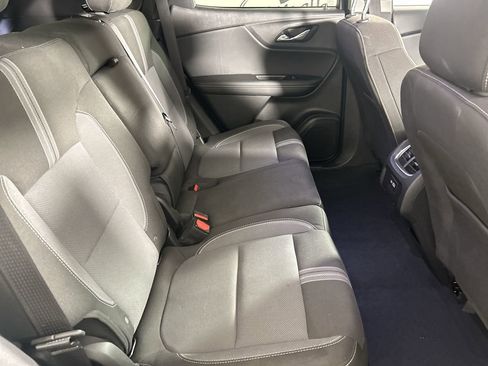 Used 2025 Chevrolet Blazer LT FWD image 24