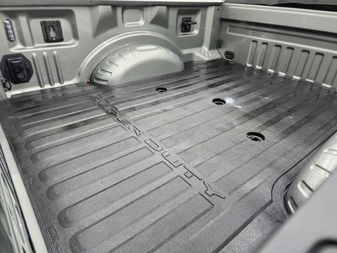 Used 2020 Ford F350 XLT w/ XLT Premium Package image 5