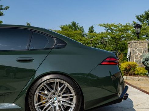 Used 2026 BMW M5 w/ Carbon Package AWD/4WD image 9
