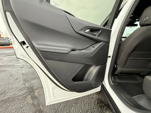 New 2026 Chevrolet Equinox LT image 26