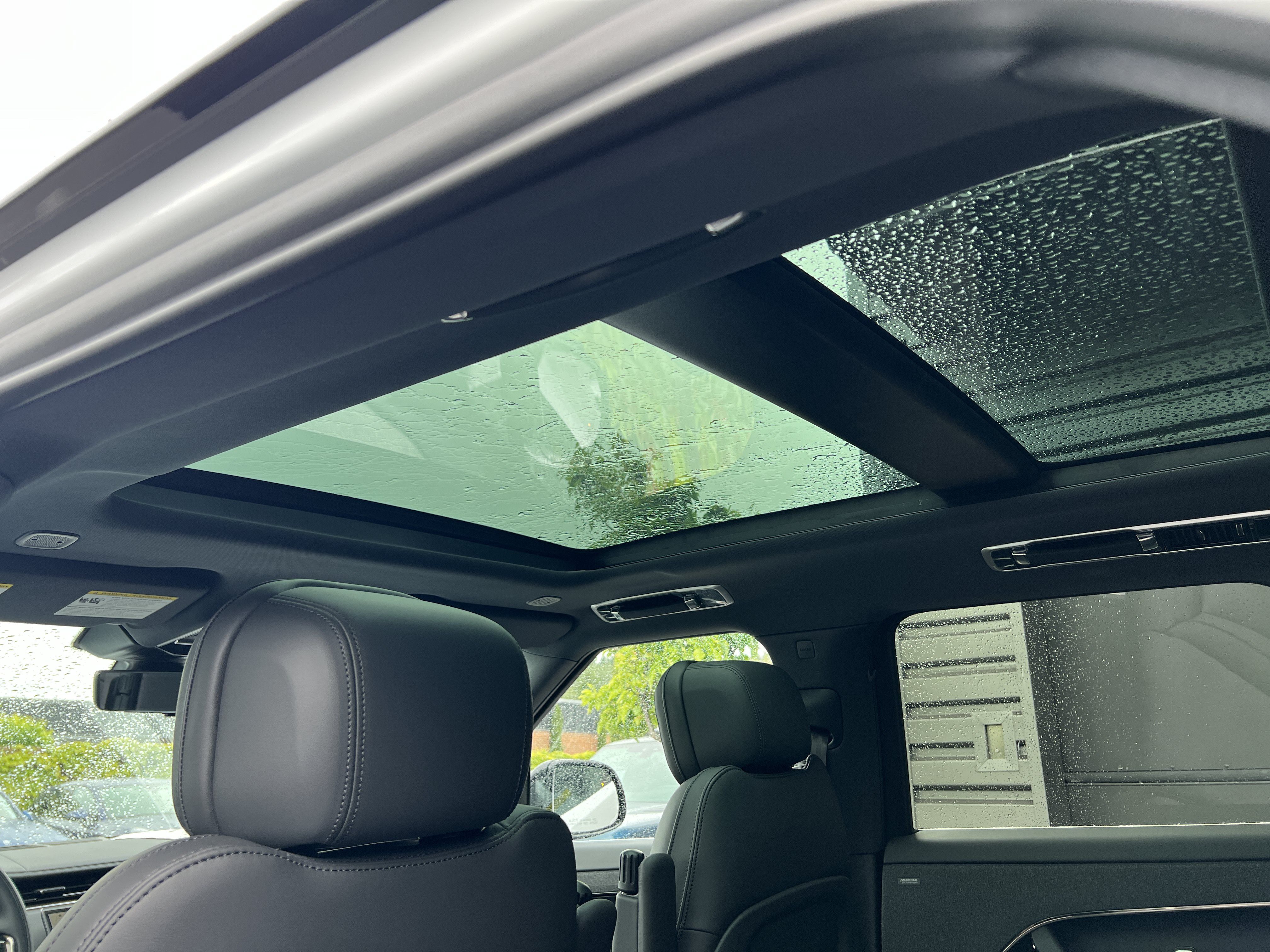 New 2025 Land Rover Range Rover Sport Dynamic SE AWD/4WD image 18