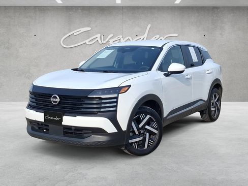 Used 2025 Nissan Kicks SV FWD image 1