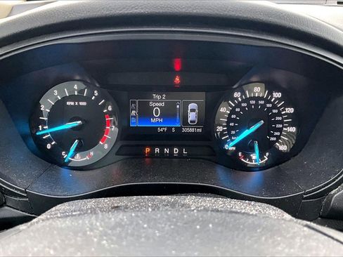 Used 2019 Ford Fusion S image 9