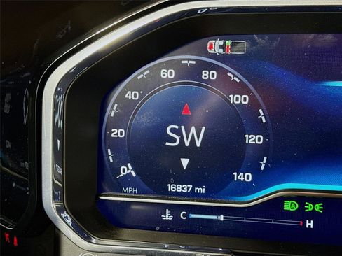 Used 2025 Chevrolet Silverado 1500 ZR2 w/ Technology Package image 6