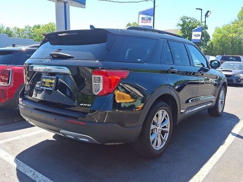 Used 2023 Ford Explorer XLT w/ Equipment Group 202A AWD/4WD image 6