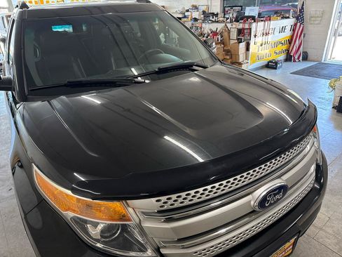 Used 2015 Ford Explorer XLT w/ Equipment Group 202B AWD/4WD image 75