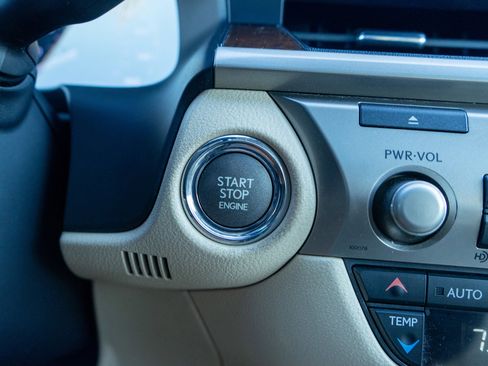 Used 2013 Lexus ES 350 w/ Premium Pkg image 21