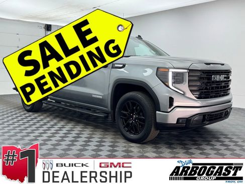 Used 2023 GMC Sierra 1500 Elevation AWD/4WD image 1