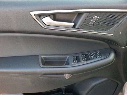Used 2024 Ford Edge SEL AWD/4WD image 12