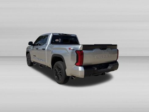 Used 2022 Toyota Tundra SR5 RWD image 5