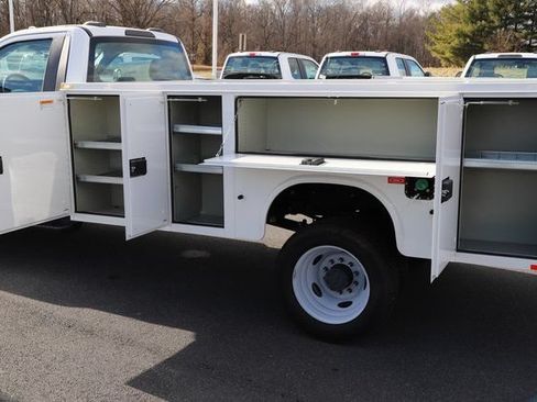 Used 2024 Ford F550 4x4 Regular Cab Super Duty image 7