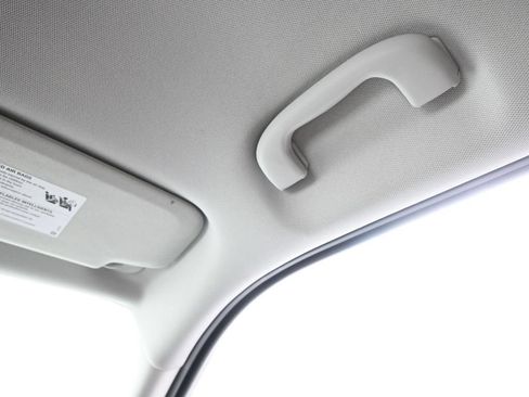 New 2025 Chevrolet TrailBlazer LT w/ Convenience Package FWD image 31