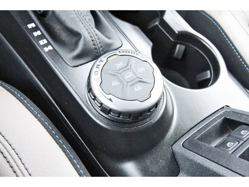 Used 2023 Ford Bronco Wildtrak AWD/4WD image 25