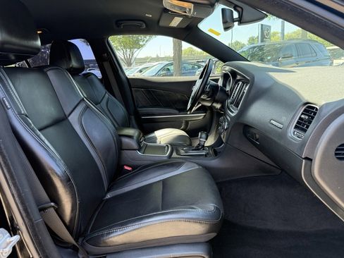 Used 2018 Dodge Charger R/T image 28