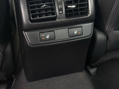 Used 2016 Subaru Legacy 2.5i Limited AWD/4WD image 38