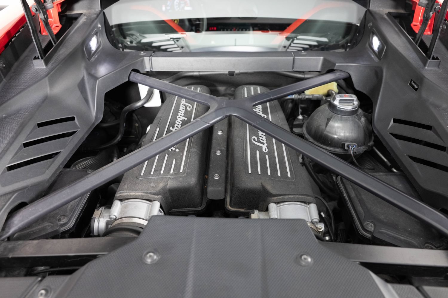 Used 2020 Lamborghini Huracan EVO AWD/4WD image 33