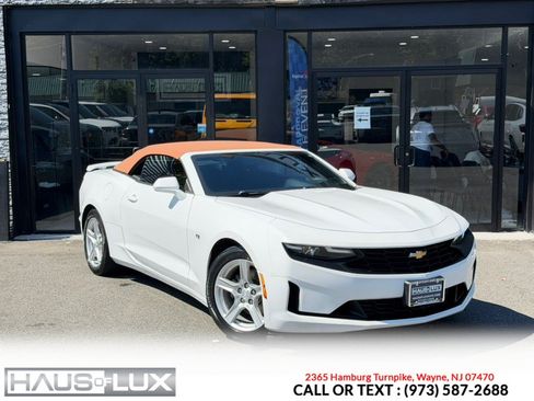 Used 2020 Chevrolet Camaro LT RWD image 2
