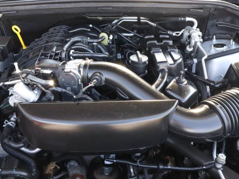 Used 2025 Dodge Durango GT AWD/4WD image 17