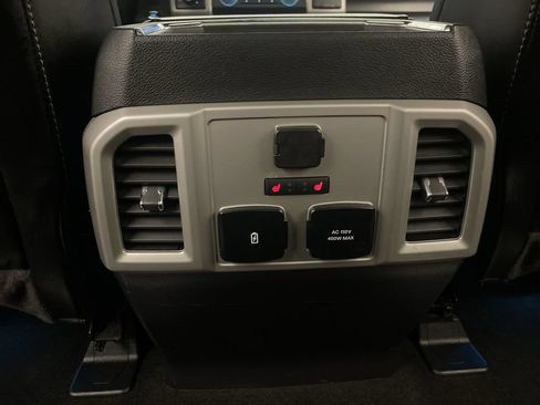 Used 2019 Ford F150 Lariat w/ Equipment Group 502A Luxury AWD/4WD image 16