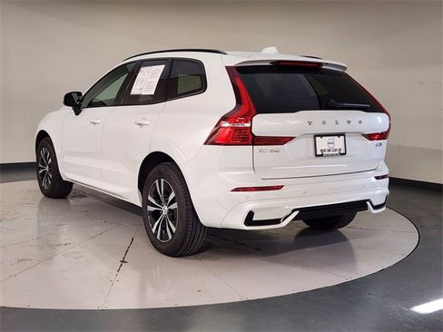 Used 2025 Volvo XC60 B5 Core image 6