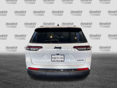 Used 2025 Jeep Grand Cherokee L Limited w/ Black Appearance Package image 9