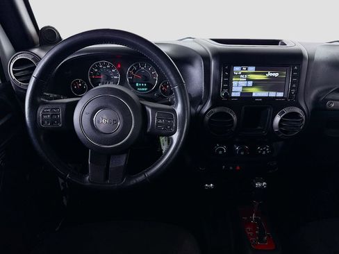 Used 2014 Jeep Wrangler Unlimited Sport w/ Connectivity Group image 18