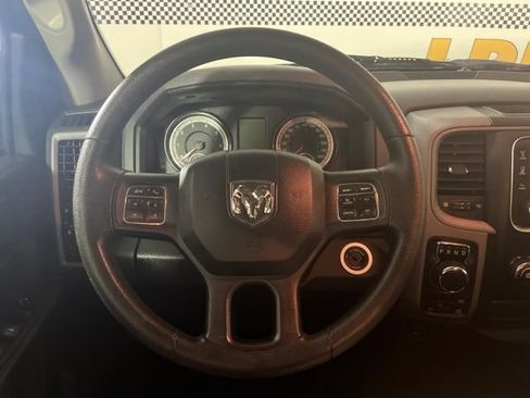 Used 2017 RAM 1500 Express AWD/4WD image 18