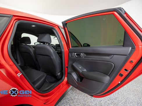 Used 2025 Honda Civic Sport image 33
