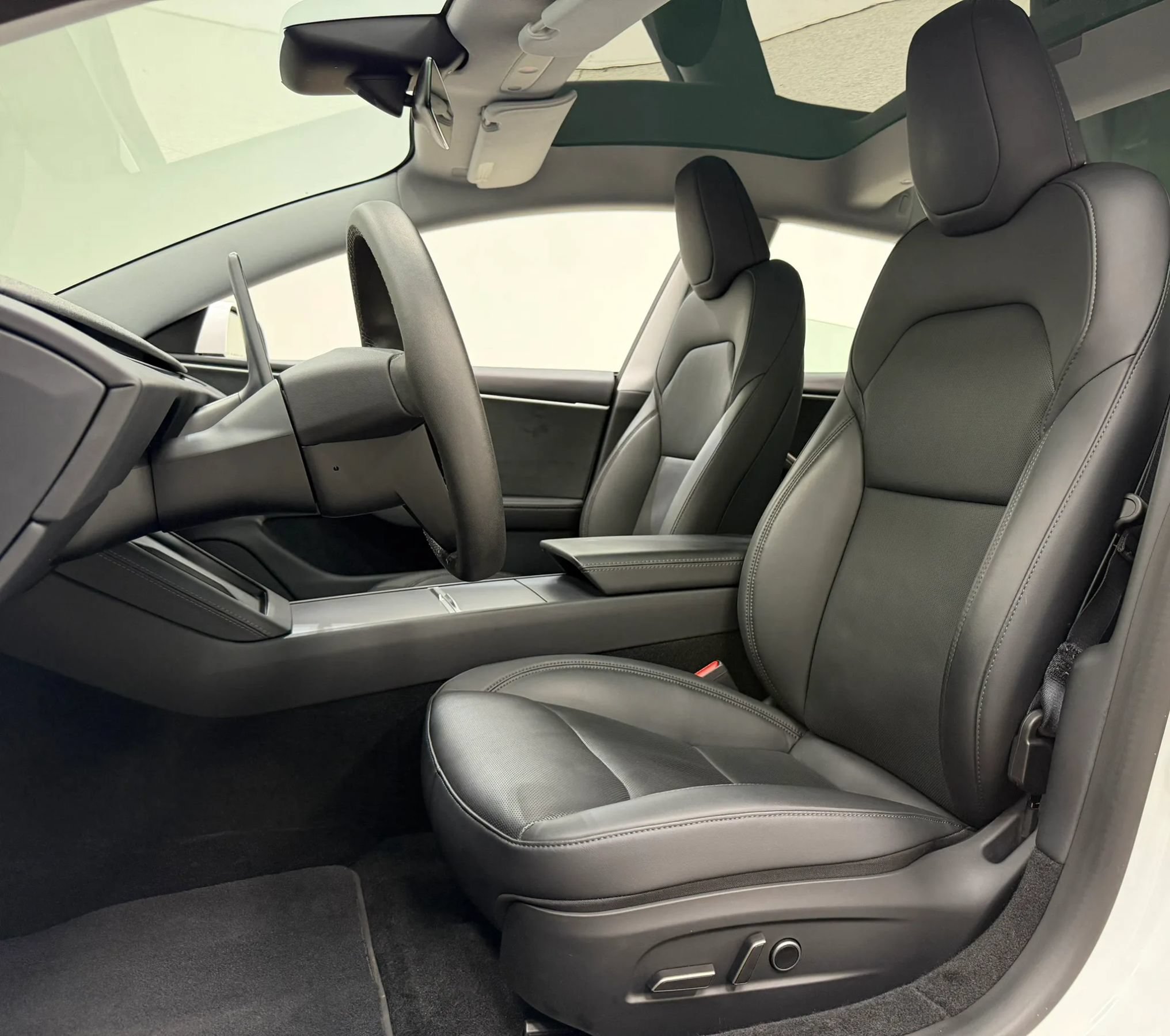 Used 2025 Tesla Model 3 Long Range AWD/4WD image 15