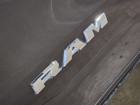 Used 2024 RAM 1500 Laramie AWD/4WD image 25