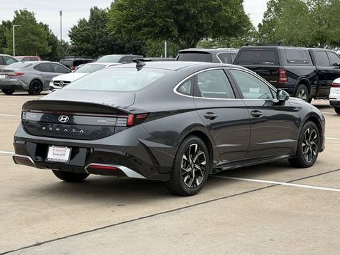 Used 2025 Hyundai Sonata SEL FWD image 4