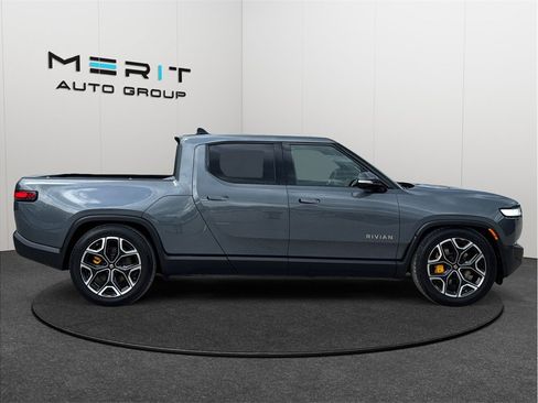 Used 2022 Rivian R1T Adventure AWD/4WD image 7