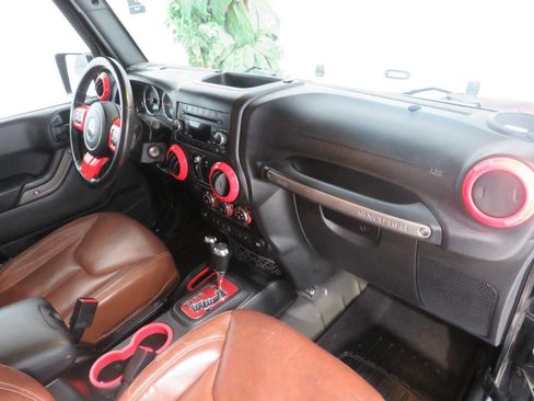 Used 2017 Jeep Wrangler Unlimited Sport w/ Quick Order Package 24S image 9