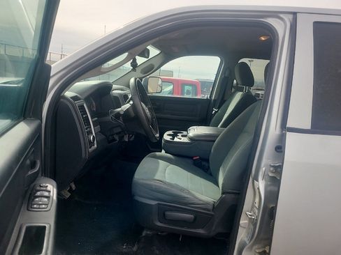 Used 2016 RAM 2500 Tradesman w/ Chrome Appearance Group image 8