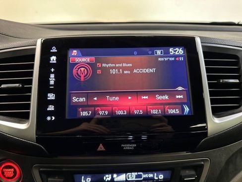 Used 2018 Honda Pilot EX image 25