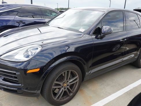 Used 2022 Porsche Cayenne Platinum Edition image 6