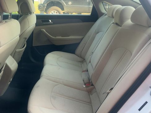 Used 2015 Hyundai Sonata SE FWD image 5