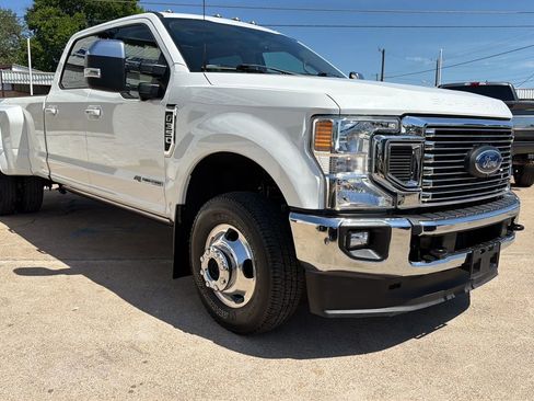Used 2021 Ford F350 Lariat w/ Lariat Ultimate Package AWD/4WD image 4