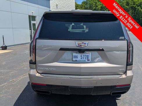 Used 2025 Cadillac Escalade Sport Platinum w/ LPO, Floor Liner Package AWD/4WD image 6