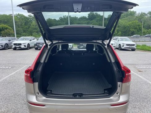 Certified 2023 Volvo XC60 B5 Core w/ Climate Package AWD/4WD image 16