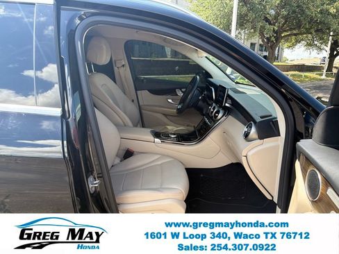 Used 2019 Mercedes-Benz GLC 300 image 31