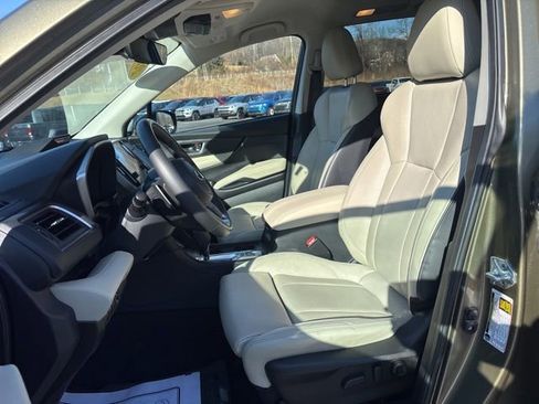 Used 2024 Subaru Ascent Limited image 9