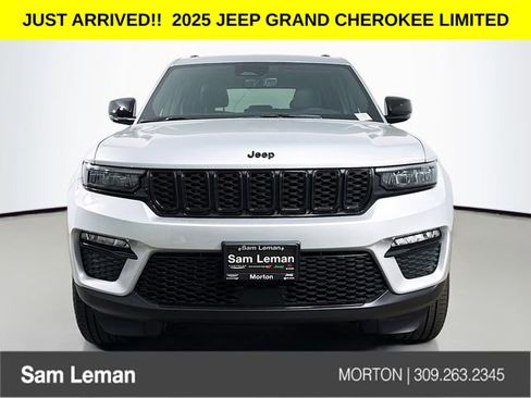 New 2025 Jeep Grand Cherokee Limited w/ Black Appearance Package image 2