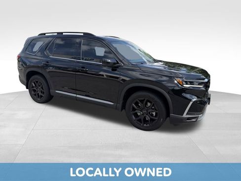 Used 2025 Honda Pilot Touring image 6