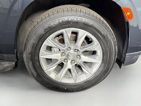 Used 2021 Chevrolet Tahoe Premier w/ Premium Package AWD/4WD image 32