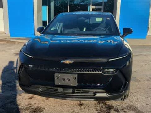 New 2026 Chevrolet Equinox EV LT image 3