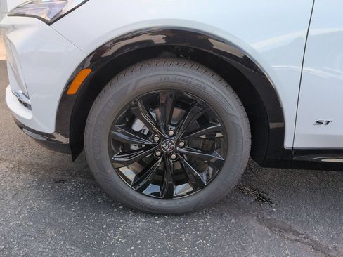 New 2026 Buick Envista Sport Touring w/ Convenience I Package FWD image 16