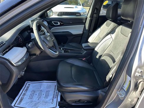 Certified 2023 Jeep Compass Limited image 14